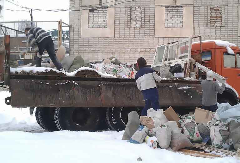 Вывоз мусора из квартиры с грузчиками по Балашихе